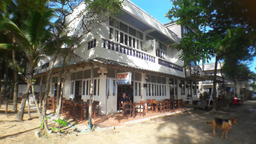 Tony Home And Restaurant Karon Exterior photo