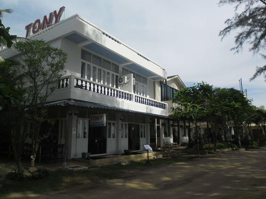Tony Home And Restaurant Karon Exterior photo